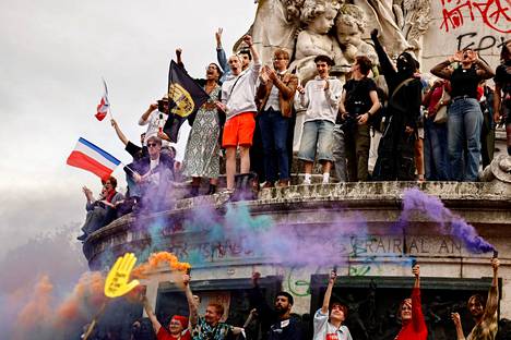 People have also gathered during the election week to demonstrate against the French far-right.  Photo of Paris from Wednesday, July 3rd.