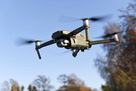 Varsinais-Suomen käräjäoikeus tuomitsi drone-lennättäjän sakkoihin. Kuvassa DJI Mavic 2 Pro -drone. 
