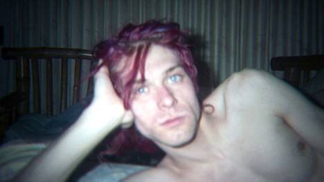 Nirvanan keulahahmoon Kurt Cobainiin (1967–1994) tutustutaan muun muassa kotialbumien valokuvien kautta.