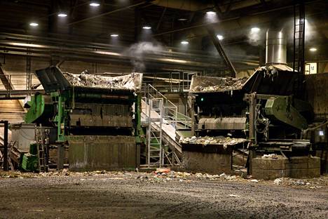 Bio-waste is processed, for example, at Espoo's Ämmässuo Eco-Industrial Center.  The picture shows the waste reception hall.