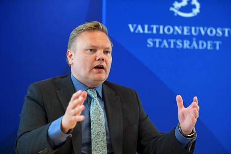 Antti Kurvisen (kesk) mielestä Veikkauksen tuotot tulisi siirtää vuodesta 2024 alkaen valtion budjettiin.