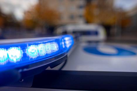 Poliisia paenneen nuoren mopoilijan pakomatka päättyi lumipenkkaan Kuopiossa.