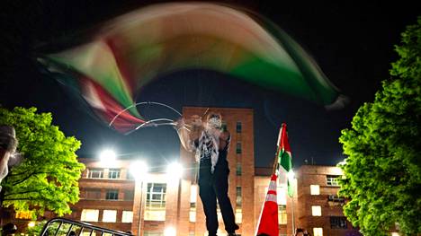 Viikonloppuna George Washingtonin yliopistolla mielenosoittaja heilutti Palestiinan lippua.