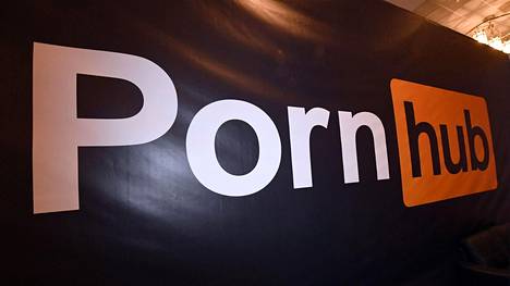 Porno | Aikuisviihde­sivusto Pornhub piilotti valtaosan videoistaan, jatkossa materiaalia voivat julkaista vain tunnistautuneet käyttäjät