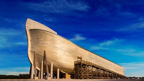 Rankkasateet aiheuttivat jättivahingot uskonnolliselle teemapuistolle, Raamatun mittojen mukaan tehty Nooan arkki kesti