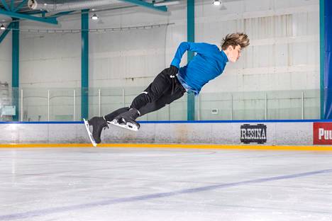 Кирилл Марсак отлично прыгает, но над артистичностью и хореографией ещё надо поработать. Фото: Петри Бломквист