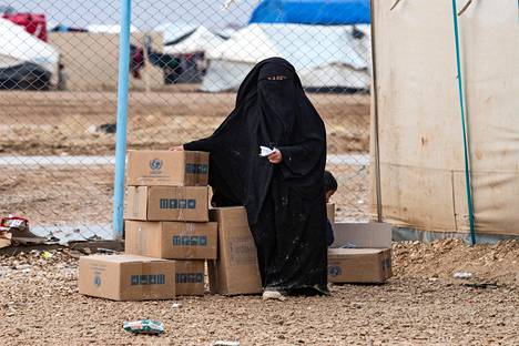 Al-Holin leirillä on noin 70 000 naista ja lasta.