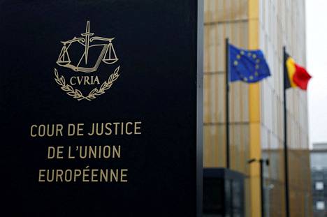 Euroopan unionin tuomioistuimen sisäänkäynti Luxemburgissa.