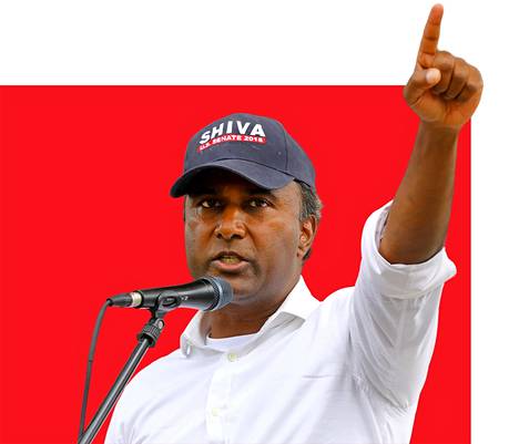 Shiva Ayyadurai speaking at an anti-mandatory vaccine rally in Boston 2020.