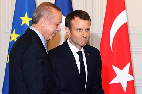Erdogan ja Macron keskustelivat Turkin EU-tilanteesta Pariisissa.