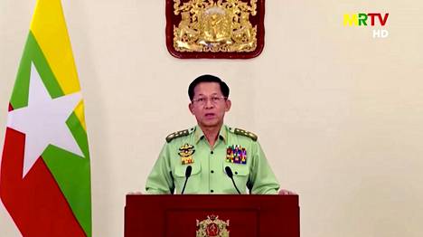 Myanmarin sotilasjuntan johtaja Min Aung Hlaing puhui televisioidussa lähetyksessä helmikuun 8. päivänä.
