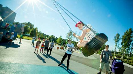 Helsingin leikkipuistojen rakentamisessa aletaan kiinnittää entistä enemmän huomiota ilmaston muuttumiseen.