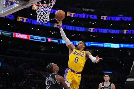Los Angeles Lakersin Russell Westbrook on tiettävästi siirtymässä Utah Jazziin.