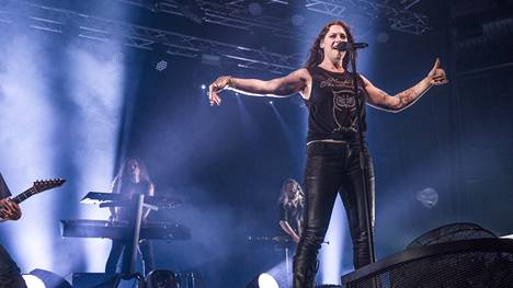 Musiikki | Nightwish soitti salakeikan oululaisella klubilla yli 3 000 katsojalle – esitti olevansa ”Venäjän kuuluisin Nightwish-coverbändi”