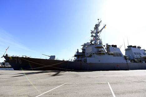 Syyriaan viime vuonna ohjuksia ampunut Yhdysvaltain laivaston hävittäjä vierailee Helsingissä – alus on nähtävissä Länsi­satamassa