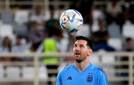 Lionel Messi jahtaa Argentiinan paidassa maailmanmestaruutta.