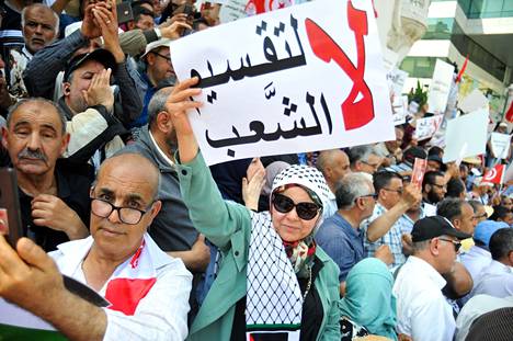 Tunisiassa on nähty presidentti Kais Saiedin vastaisia mielenosoituksia. Kuva toukokuulta 2022.
