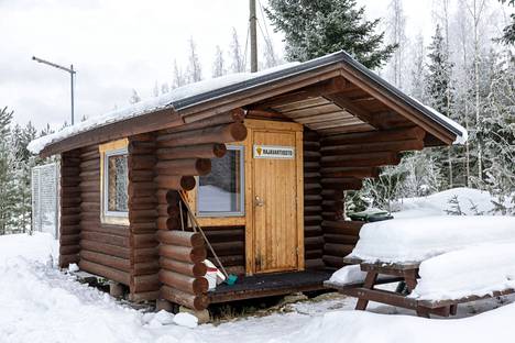 Border guards' hut near the border.  The border region between the previously busy border crossings of Nuijamaa and Vaalimaa is quiet.