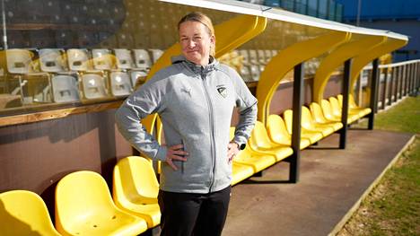 Rosa Lappi-Seppälä siirtyy Saudi-Arabian naisten maajoukkueen valmentajaksi.