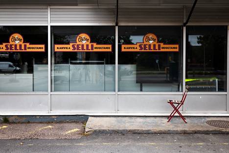 Cafe Selli, located next to Shell, closed its doors on September 13.