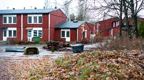 HS Vantaa | ”Myyrmäkeä tästä ei ole tulossa” – Rakennusperintökohteita vilisevien kortteleiden keskelle aiotaan rakentaa kerrostaloja Vantaalla