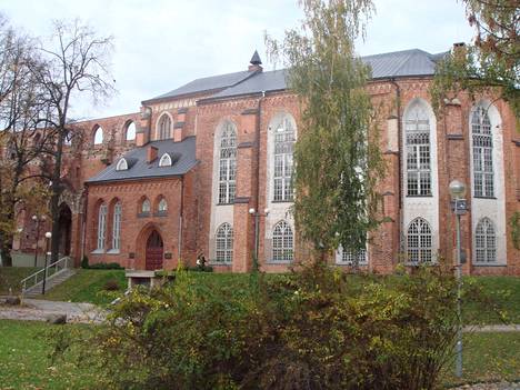 The museum of the University of Tartu is located in the former cathedral.