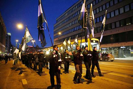 Pohjoismainen vastarintaliike marssi viime itsenäisyyspäivänä Helsingissä.