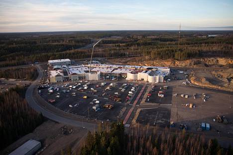 Keskelle Vaalimaan korpea on noussut eriskummallinen ostosparatiisi – HS  tutustui venäläisiä houkuttelevaan outlet-kylään, joka muistuttaa kulissia  - Kotimaa 