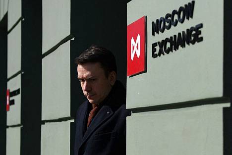 Moskovan pörssi raotti oveaan torstaina kuukauden sulun jälkeen.