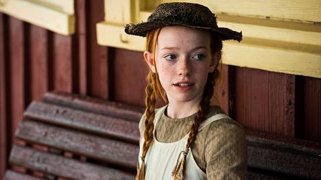 Irlantilais-kanadalainen näyttelijä Amybeth McNulty on kuin syntynyt Annan rooliin.