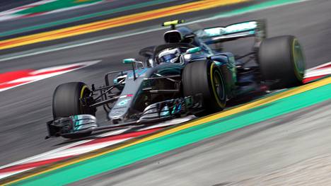 Bottas ja Hamilton jakoivat harjoituskärjet Barcelonassa – Räikkösen Ferrarin moottori ryppyili