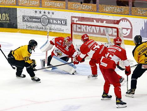 Jääkiekon SM-liigaa johdetaan pian Vaasan Sportin ja SaiPan opein. 