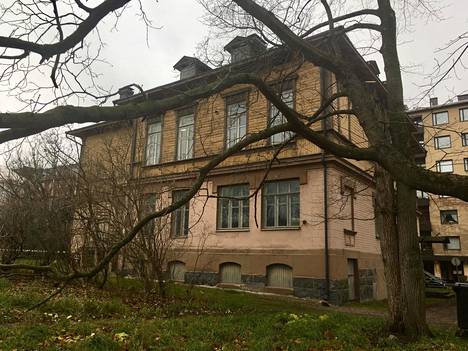 Entinen rakennustaiteen museo sijaitsee Kaivopuistossa osoitteessa Puistokatu 4.