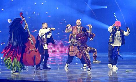 Ukrainan euroviisuedustaja The Kalush Orchestra voitti kilpailun Italiassa yleisöäänillä.