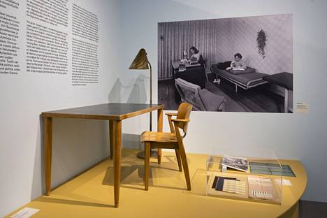 Ilmari ja Annikki Tapiovaaran 1940 -luvulla opiskelija-asuntolaan suunnittelemasta edullisesta Domus -tuolista on tullut klassikko. Hinnaltaan se ei ole enää kaiken kansan muotoilua. 