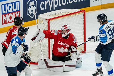Suomi kohtasi Kanadan MM-kisoissa Riikassa vuosi sitten ja jäi hopealle. 