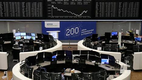 Pörssikurssit | Teknologia­yritykset tekivät jopa ”pörssi­syöksyjen maailman­ennätyksiä” – asiantuntijat kertovat, mistä viime aikojen pörssi­turbulenssi johtuu