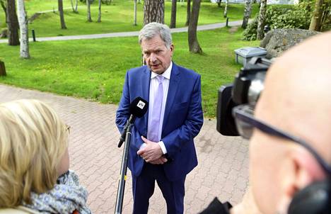 Presidentti Sauli Niinistö on kutsunut miesten jääkiekon MM-joukkueen vierailulle Kultarantaan.