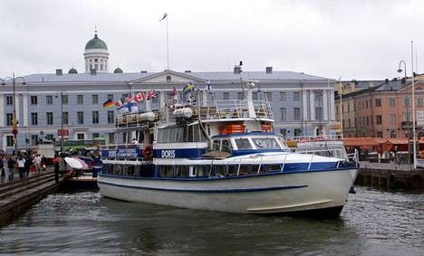 Matkustaja-alus Doris liikennöi kesäviikonloppuina Helsingin Kauppatorilta Tammisaaren vanhaan kaupunkiin.