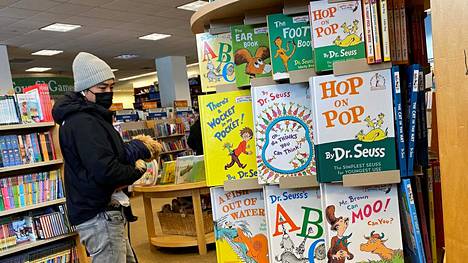 Kirjallisuus | Huippusuositun lasten­kirjailijan Dr. Seussin tuotantoa sensuroidaan Yhdysvalloissa rasismin takia – myös näitä rakastettuja lasten­kirjoja katsotaan nyt uusin silmin