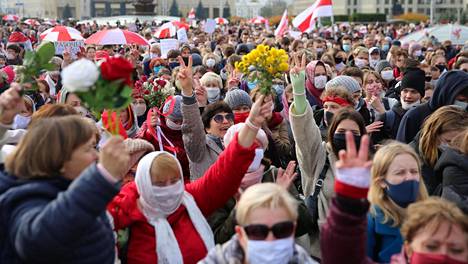 Valko-Venäjä | Valko-Venäjän johtaja uhkasi mielenosoittajia ”käsien menetyksellä”