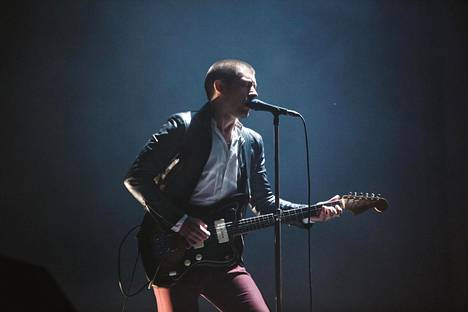 Alex Turnerin johtama Arctic Monkeys vakuutti kriitikon Flow’n lauantai-illassa.