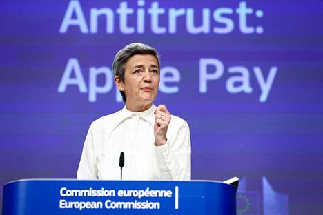 EU:n kilpailukomissaari Margrethe Vestager kertoi maanantaina EU:n kilpailuviranomaisten epäilevän Applea määräävän markkina-aseman väärinkäytöstä Iphone-puhelimien suositussa Apple Pay -maksutavassa, jossa maksu voidaan tehdä puhelinta sormella  painamalla.
