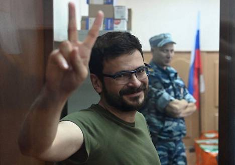 Venäjän armeijaa koskevien valeuutisten levittämisestä syytetty Ilja Jašin Basmannyin alueoikeuden kuulemisessa Moskovassa 13. heinäkuuta.