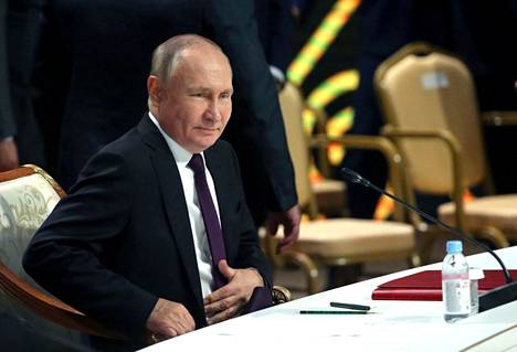 Venäjän presidentti Vladimir Putin kuvattuna Kazakstanissa lokakuussa.