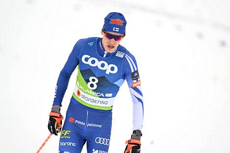 20-vuotias hiihtokomeetta Niko Anttola on tehnyt suuren vaikutuksen Juha Vidgreniin. 