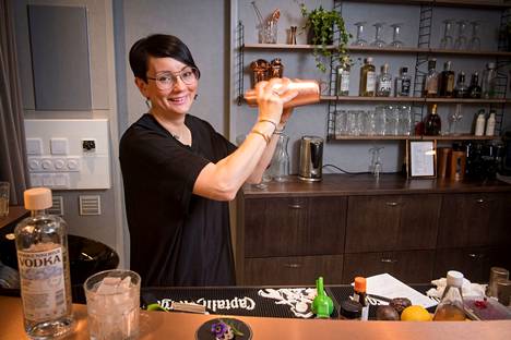Drinkkimestari Greta Grönholm antaa vinkit tämän vuoden drinkkitrendeihin. 