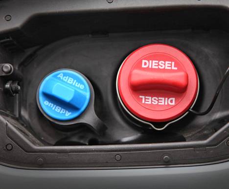 Nykyaikaiset dieselmoottorit tarvitsevat toimiakseen Adblue-urealiuosta, joka vähentää moottorin typpioksidipäästöjä.