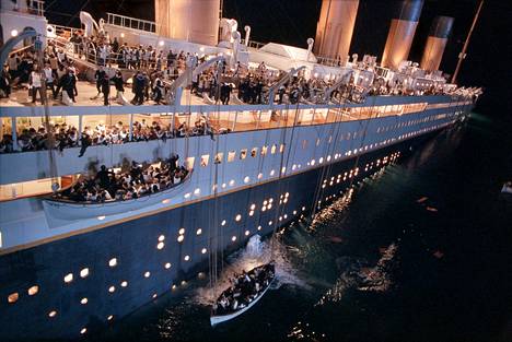 James Cameron korjasi Titanic-elokuvan tähtitaivasta virheen vuoksi -  Kulttuuri 