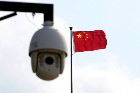 Kiinassa valtion kontrolli ihmisten elämästä muistuttaa monin paikoin George Orwellin kuvittelemaa Isoveljeä. Kuva Shanghaista tiistaina.
